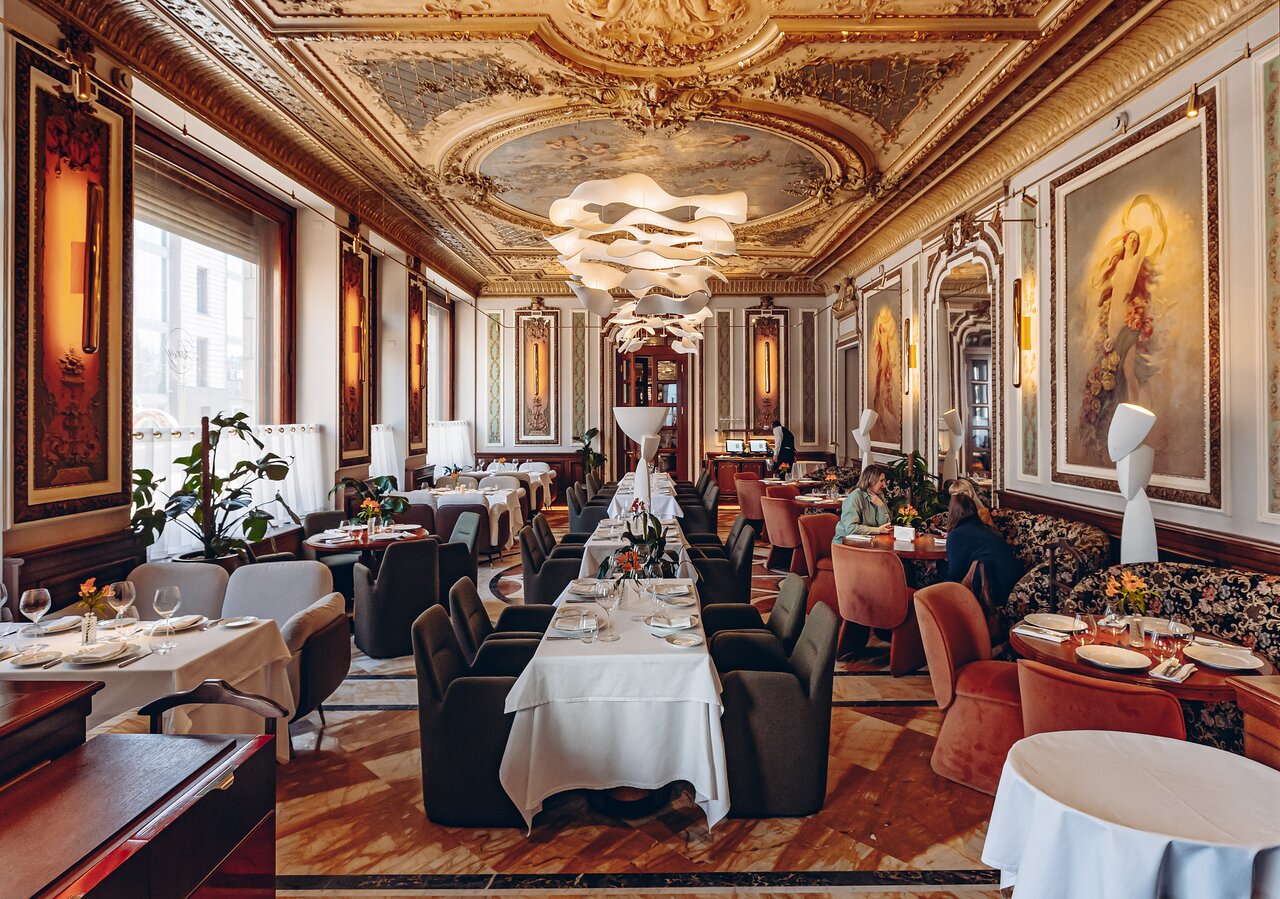 естораны и гостиницы